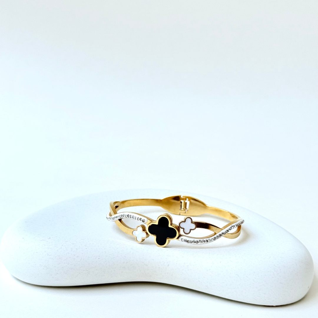 BLACK CLOVER BANGLE