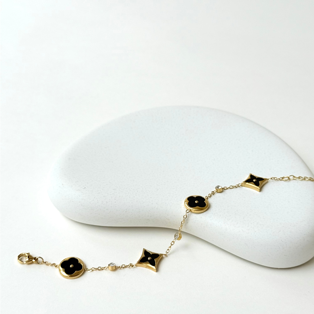 FINE CHARM BRACELET (BLACK)