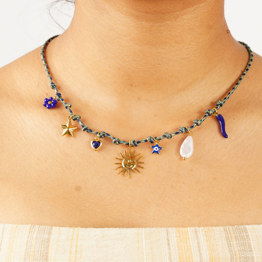 CORD IN CHAIN MULTI CHARMS NECKLACE