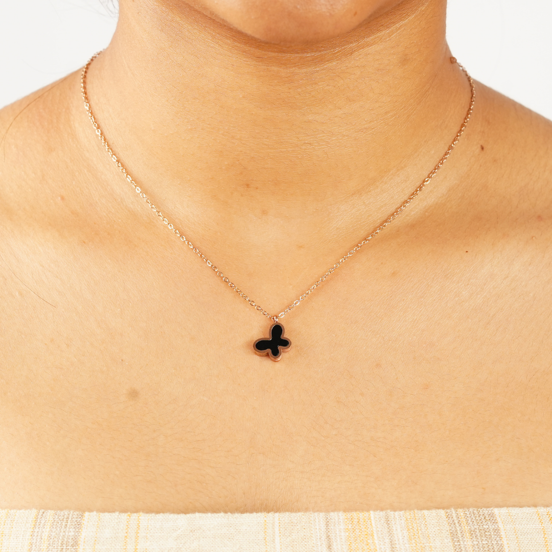 DOUBLE SIDE BUTTERFLY NECKLACE (BLACK&WHITE)