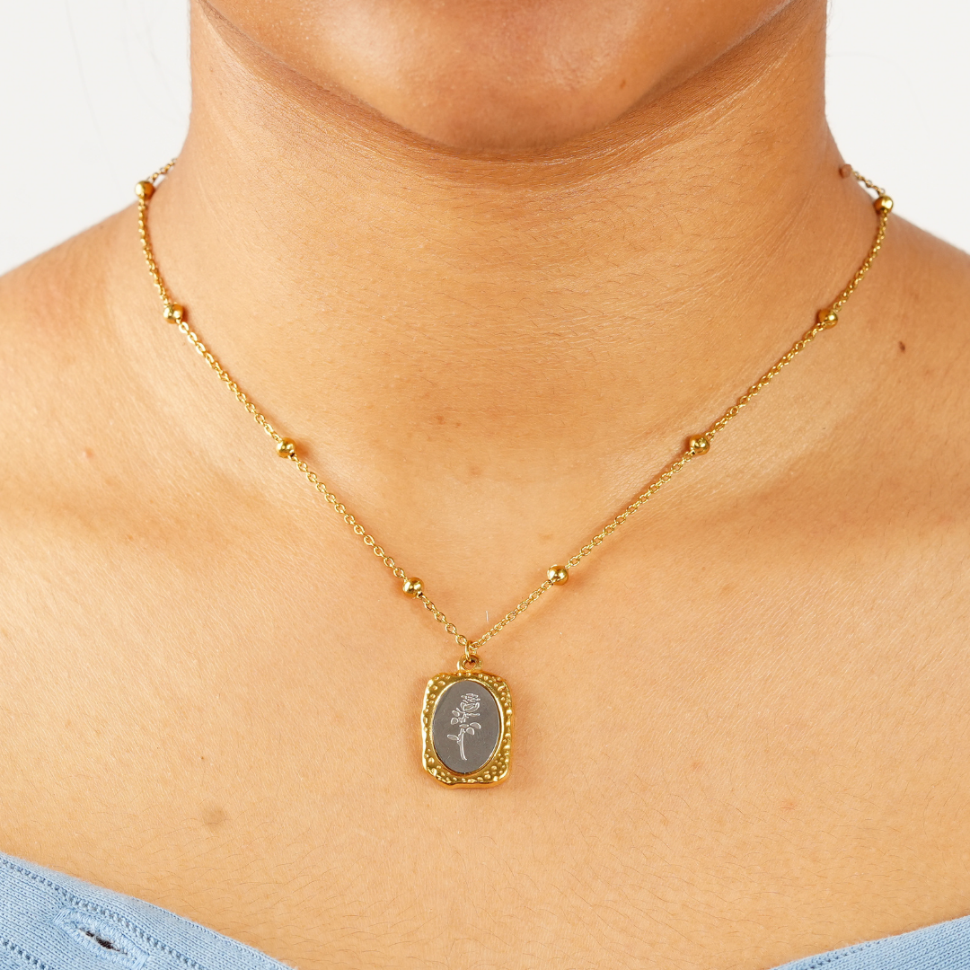 ELEGANT ROSE PENDANT NECKLACE