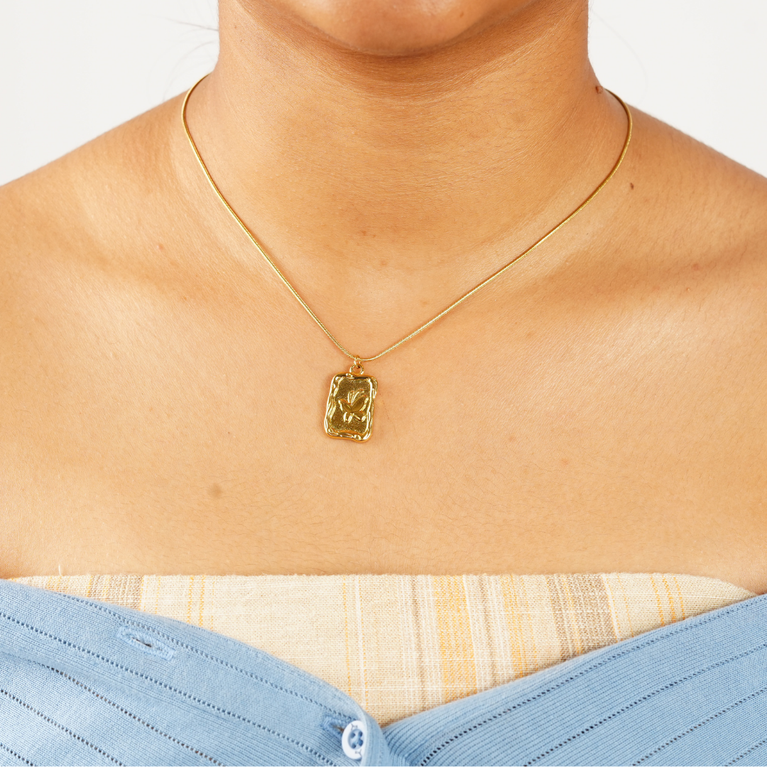 BUTTERFLY PENDANT NECKLACE