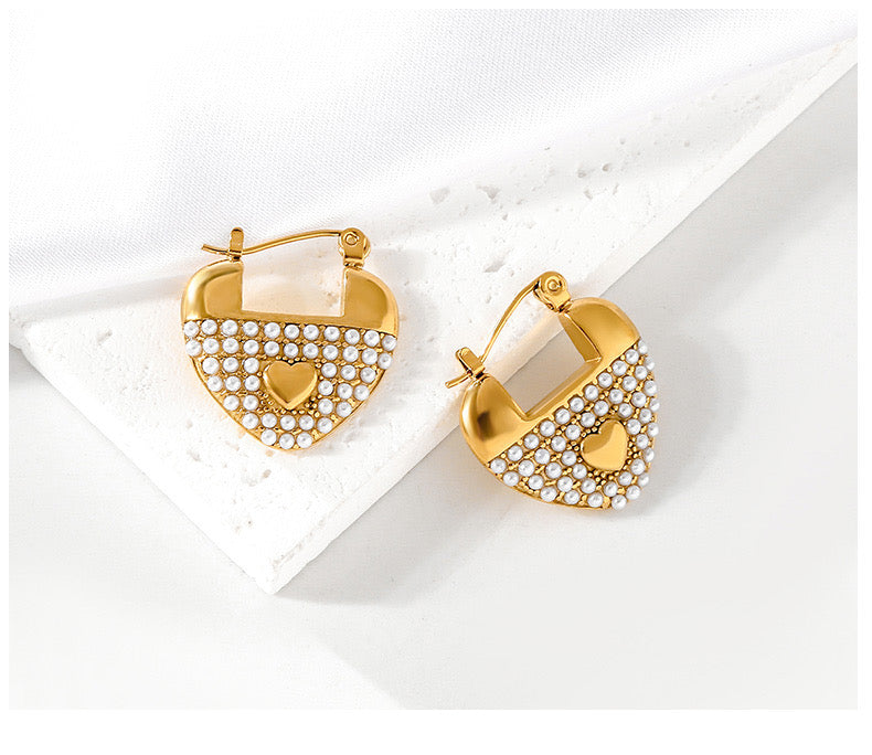 CASUAL HOOP EARRINGS