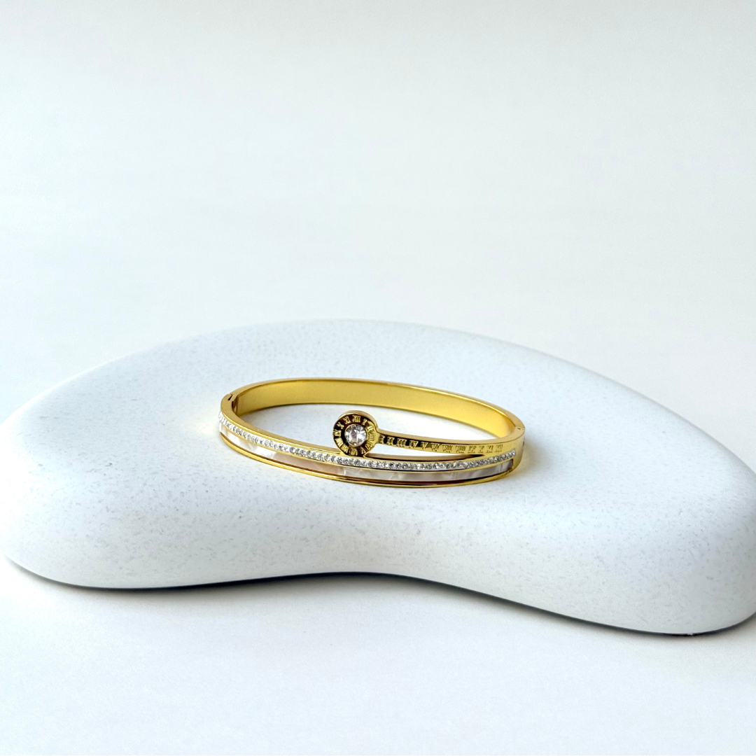GEOMETRIC ROUND ZIRCON BANGLE