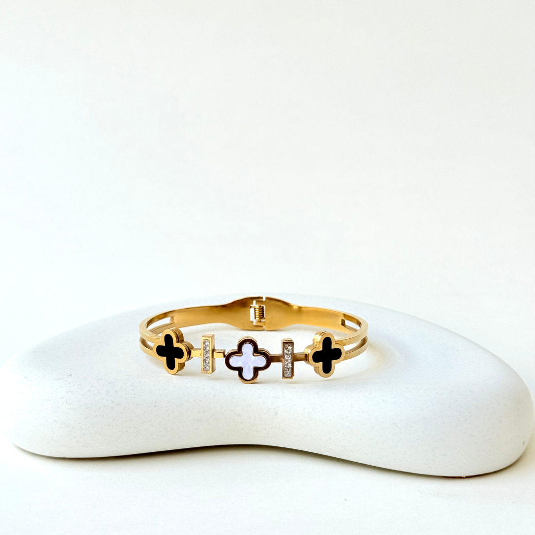 FOUR-LEAF CLOVER BRACELET