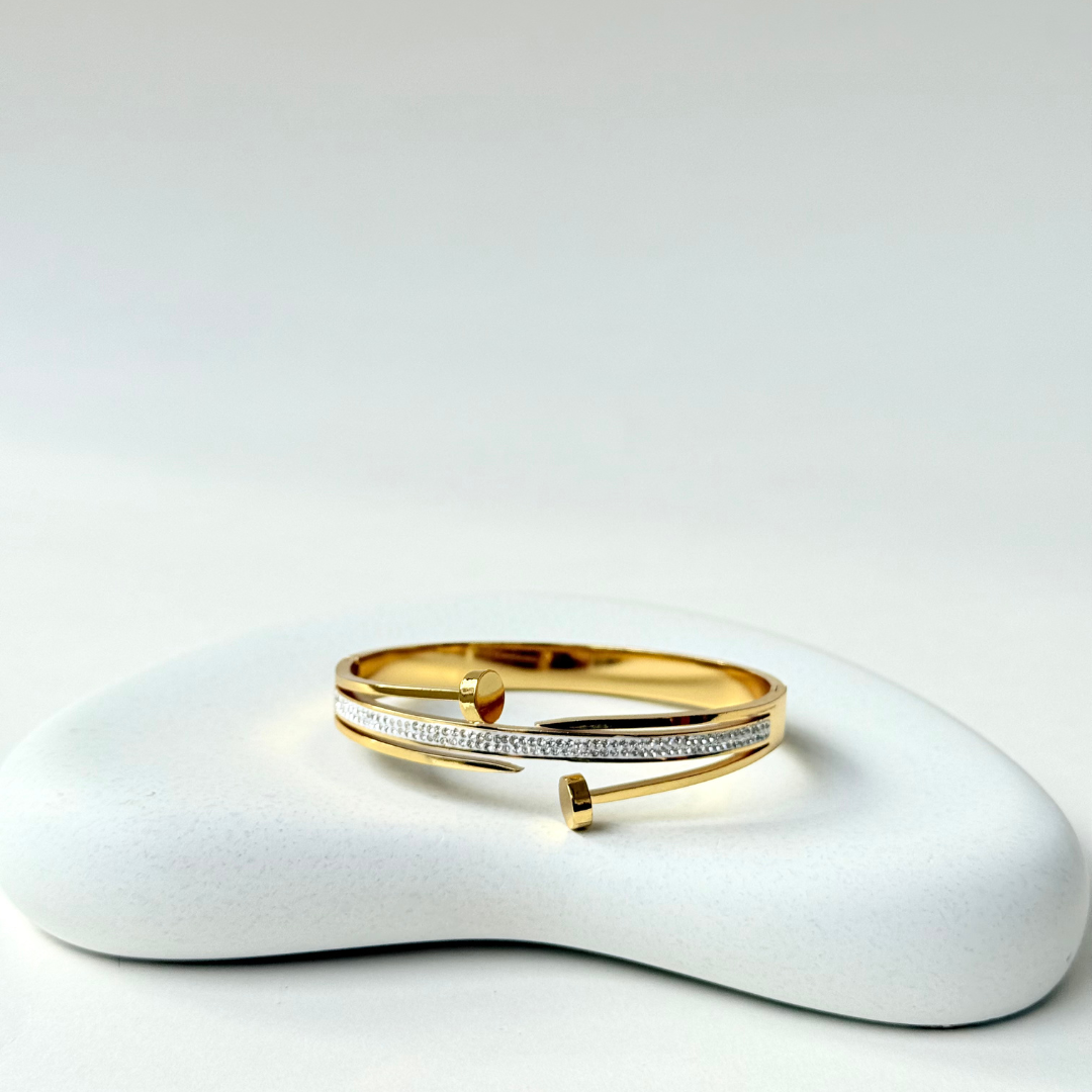 RHINESTONES  NAIL HEAD CUFF BANGLE