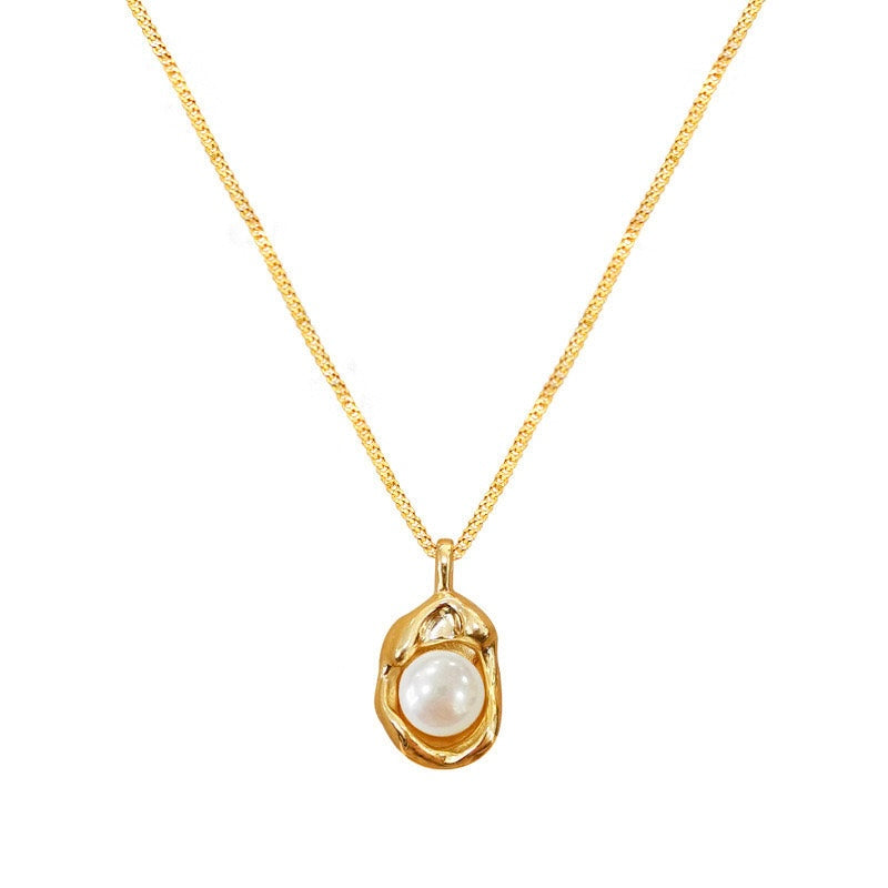 ELEGANT PEARL NECKLACE