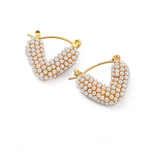 V SHAPE PEARL EAR STUDS