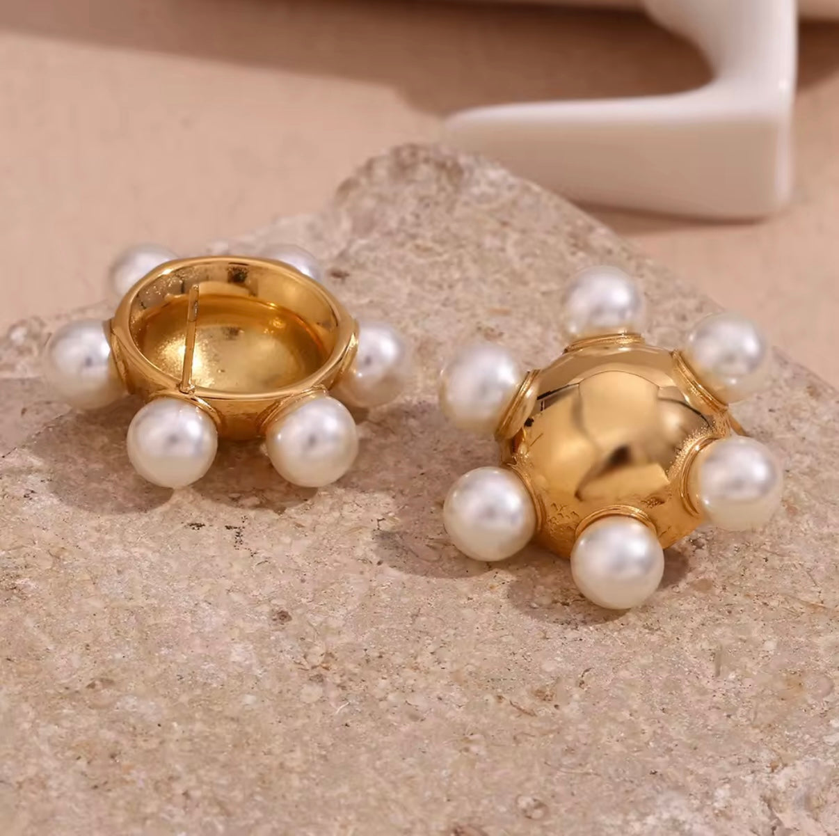 CLASSIC WHEEL STUD EARRINGS