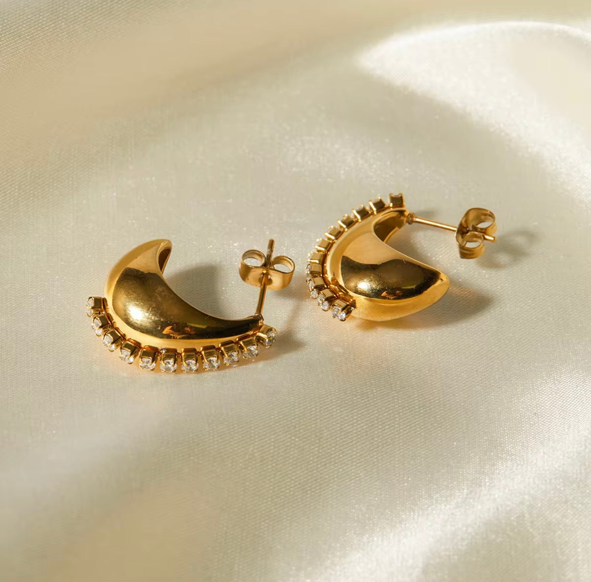 WAVE WATER DROP EARRINGS