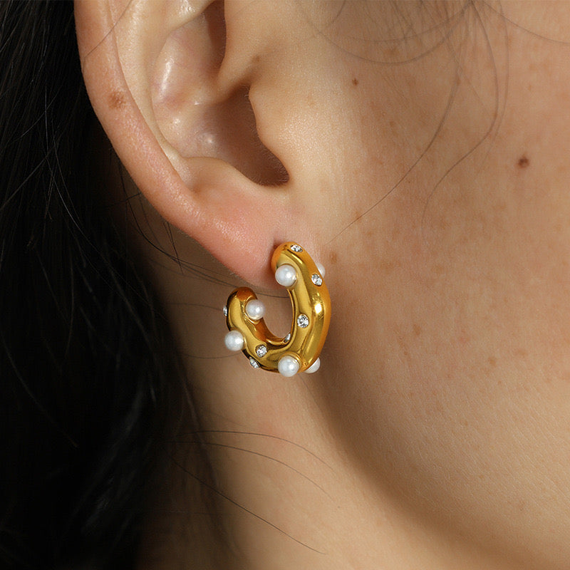 RHINESTONE PEARL C SHAPE EAR STUDS